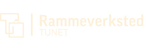 Logo med teksten "rammeverksted.no" og en enkel geometrisk utforming av overlappende rektangler til venstre, alt i en blek farge.
