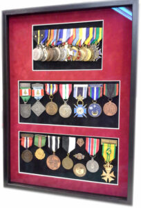 ramme med militære medaljer